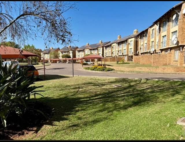 2 BEDROOM APARTMENT FOR SALE IN KARENPARK